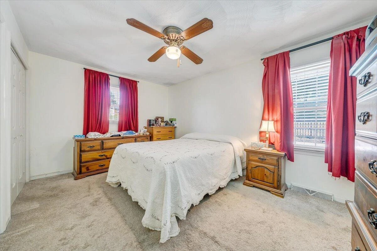 6737 Stonington RD - Photo 17