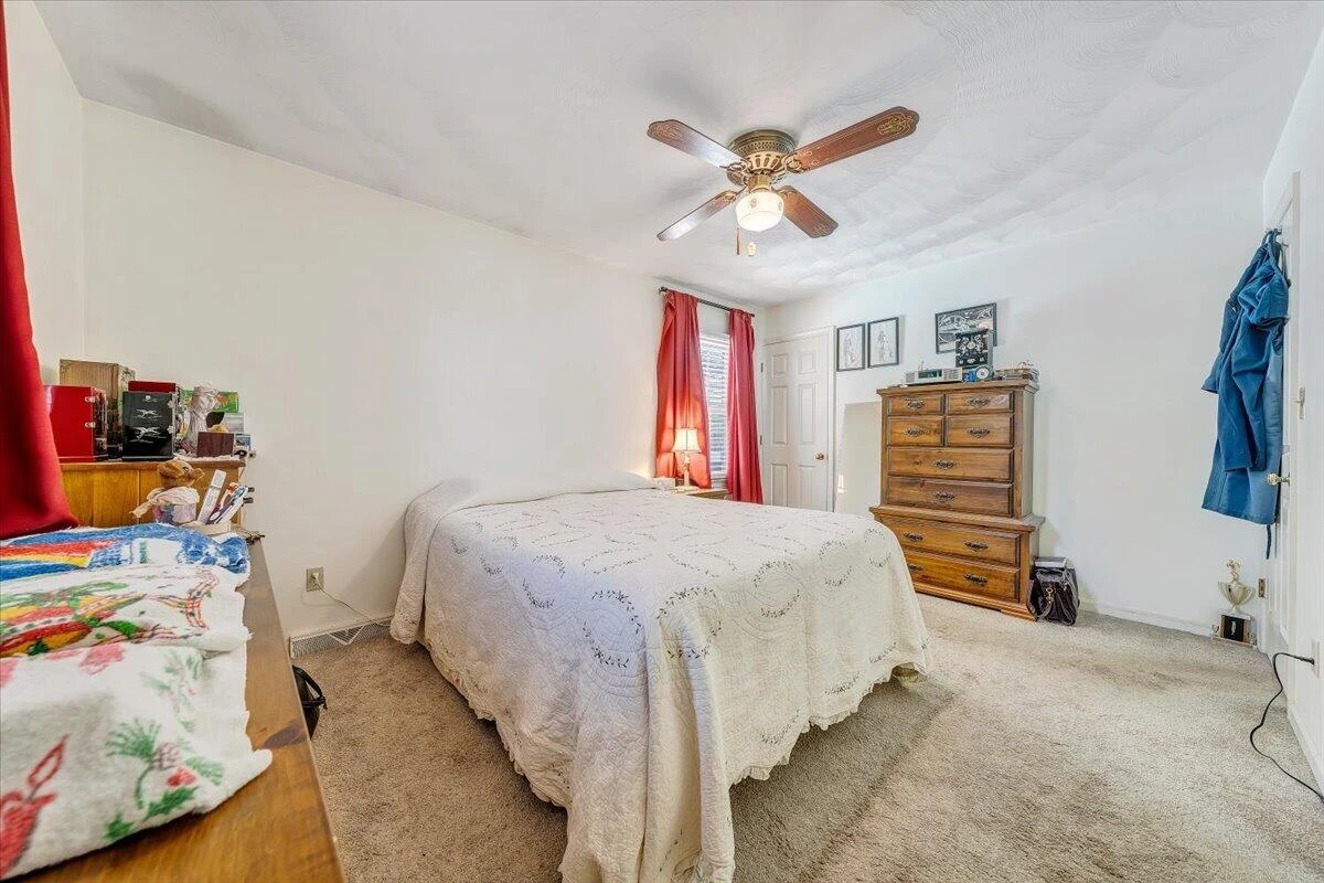 6737 Stonington RD - Photo 18