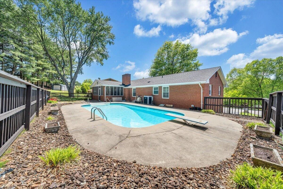 6737 Stonington RD - Photo 2