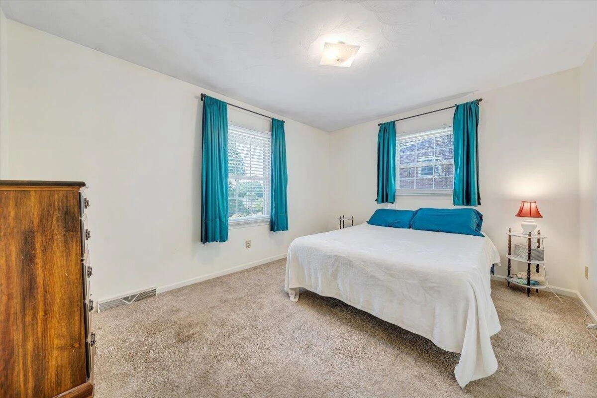 6737 Stonington RD - Photo 21