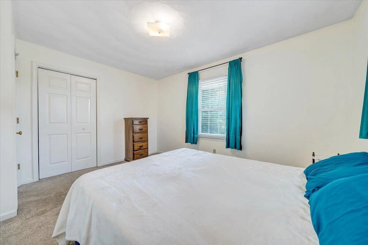 6737 Stonington RD - Photo 22