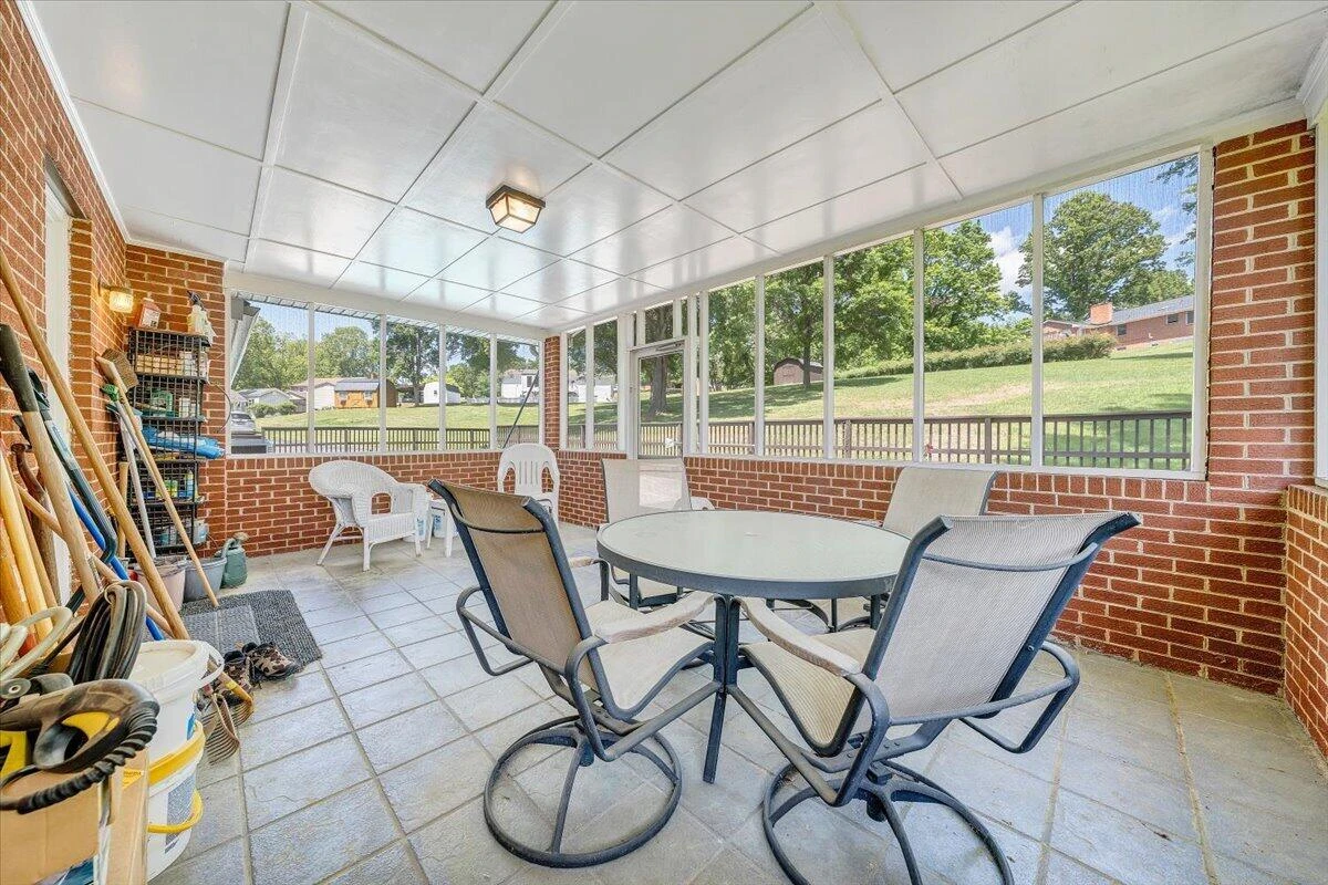 6737 Stonington RD - Photo 27