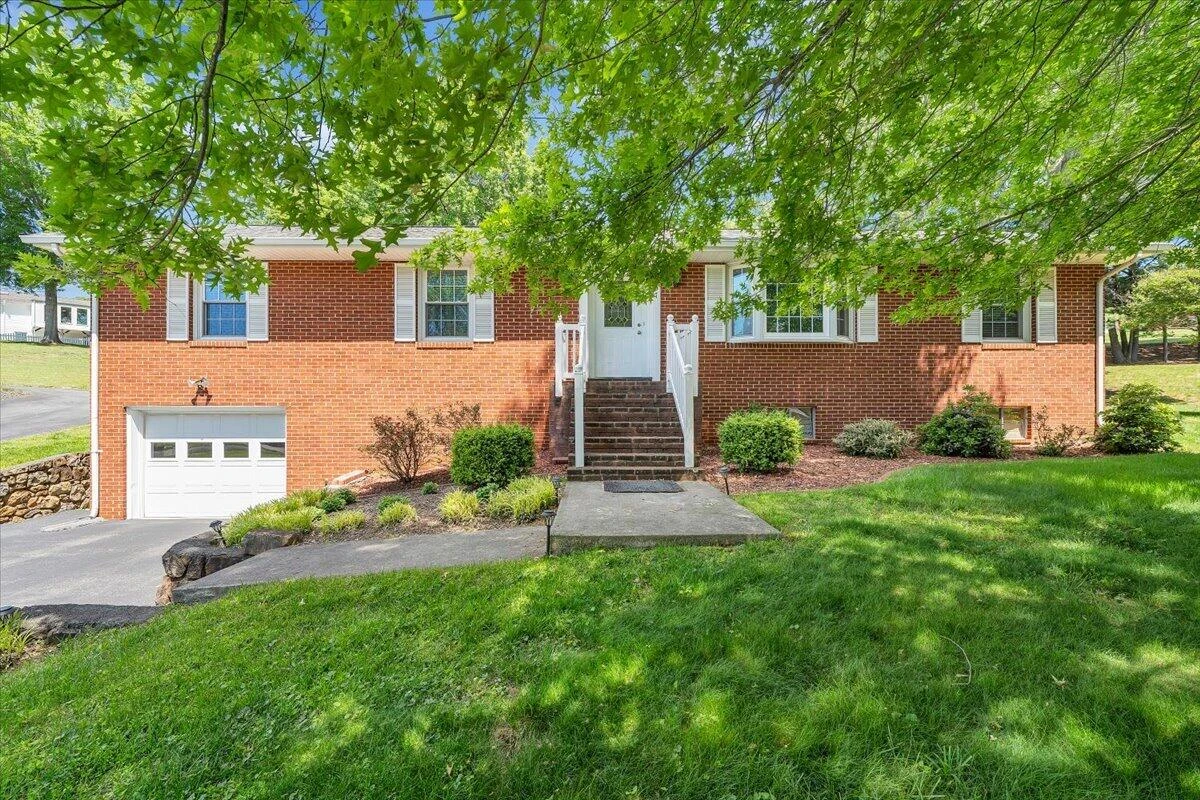 6737 Stonington RD - Photo 3