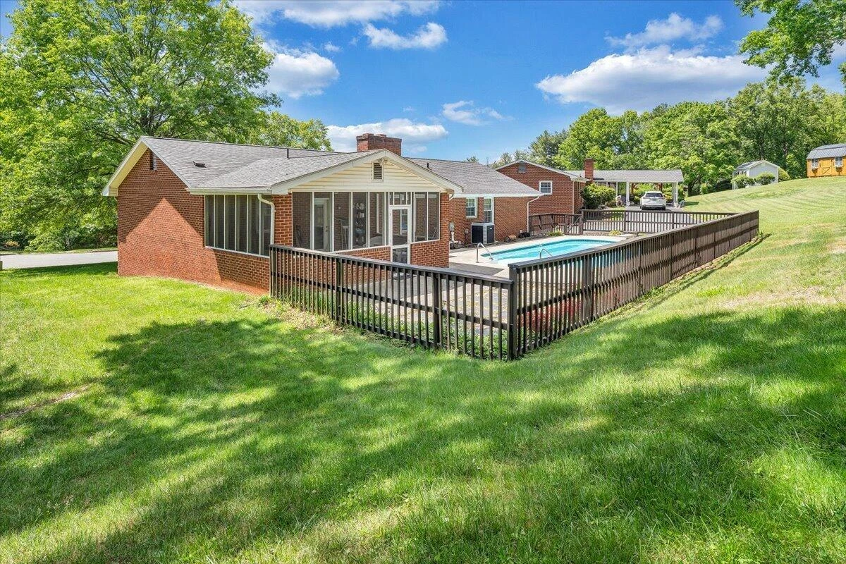 6737 Stonington RD - Photo 36