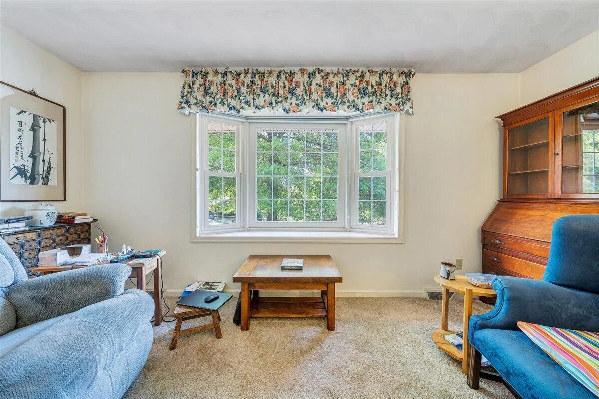 6737 Stonington RD - Photo 6