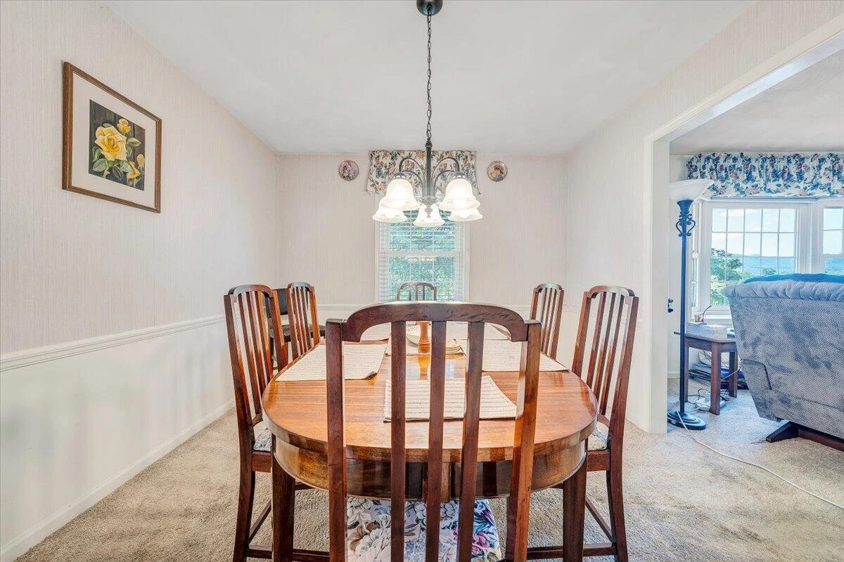 6737 Stonington RD - Photo 8