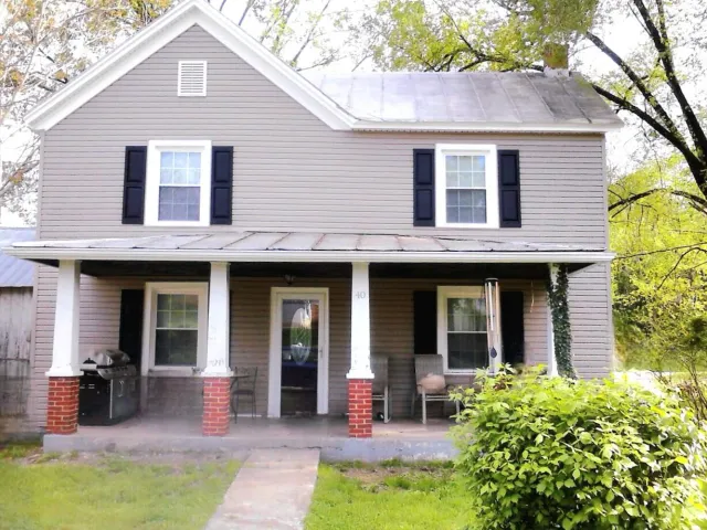 40 River RD