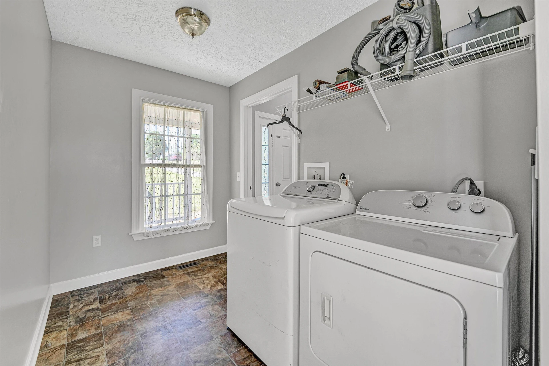 1429 JEFFERSON TER - Photo 21