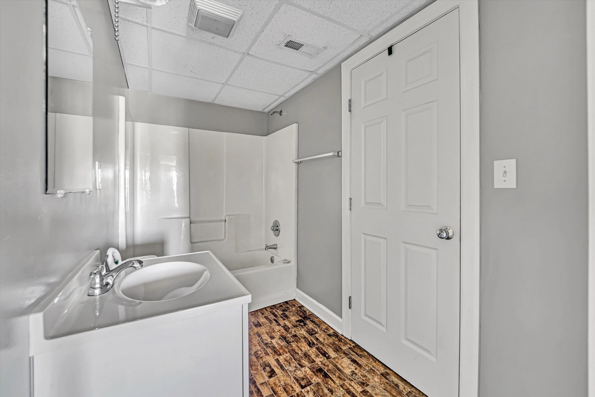 1429 JEFFERSON TER - Photo 36