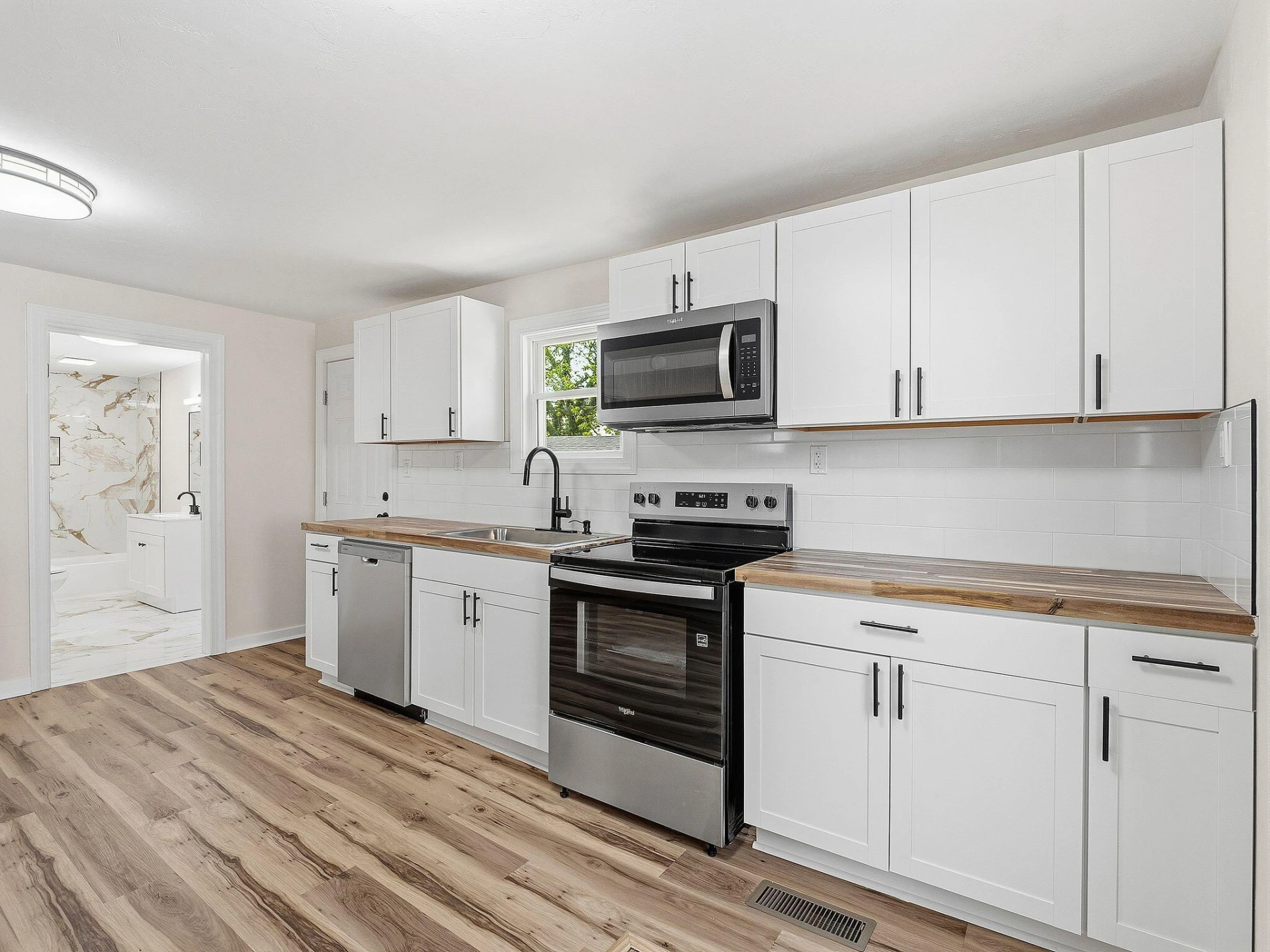 1224 Stewart AVE SE - Photo 10