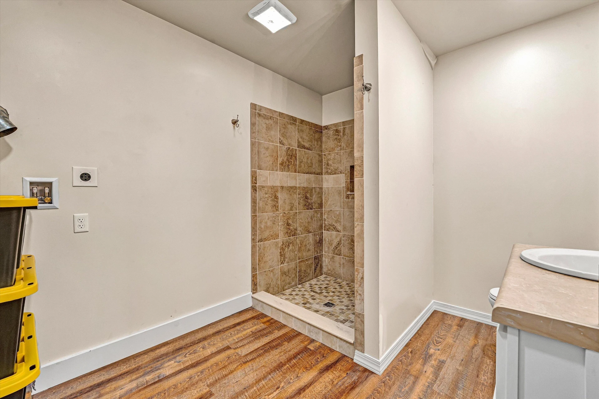 2866 Rucker RD - Photo 12