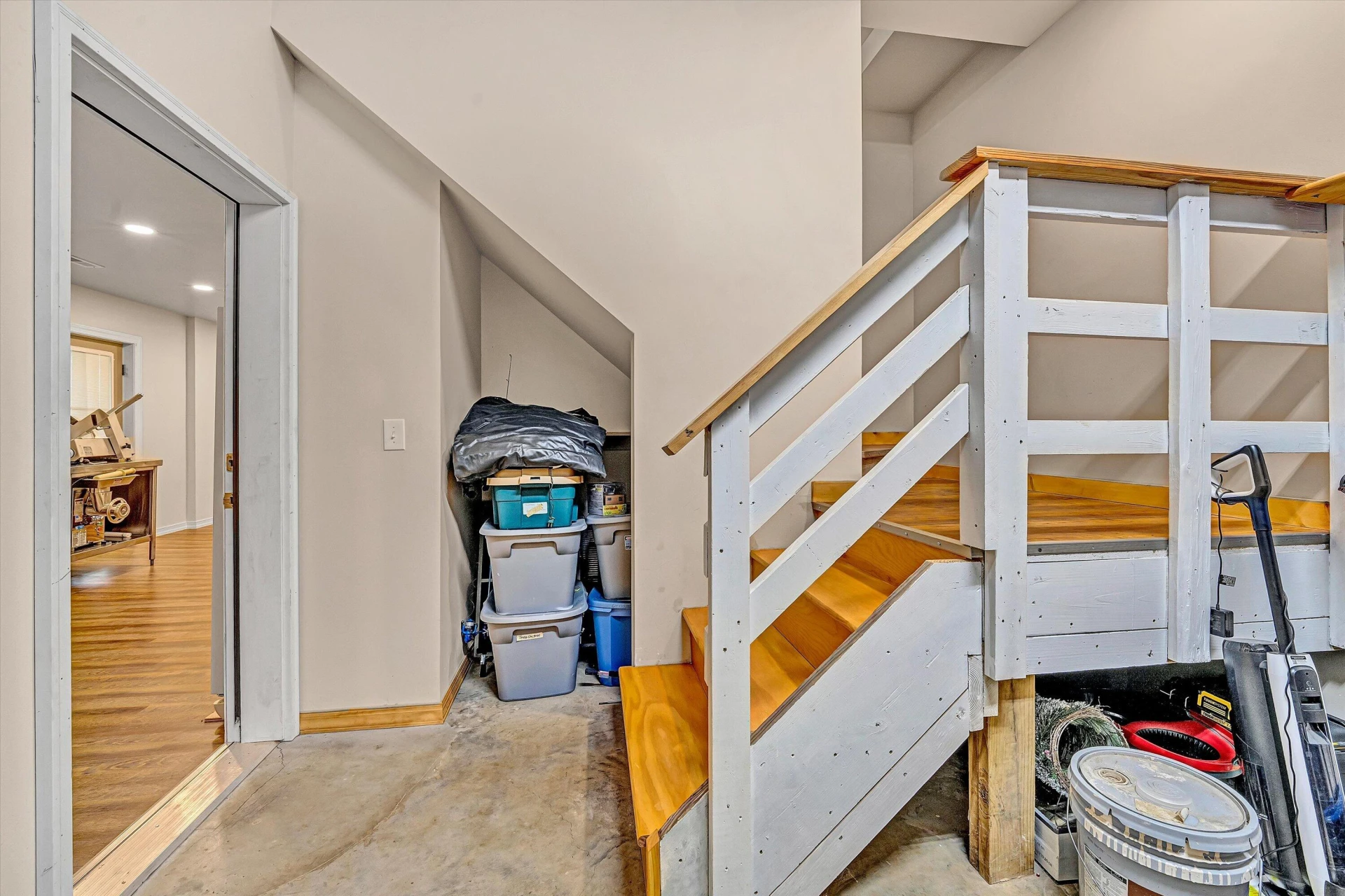 2866 Rucker RD - Photo 16