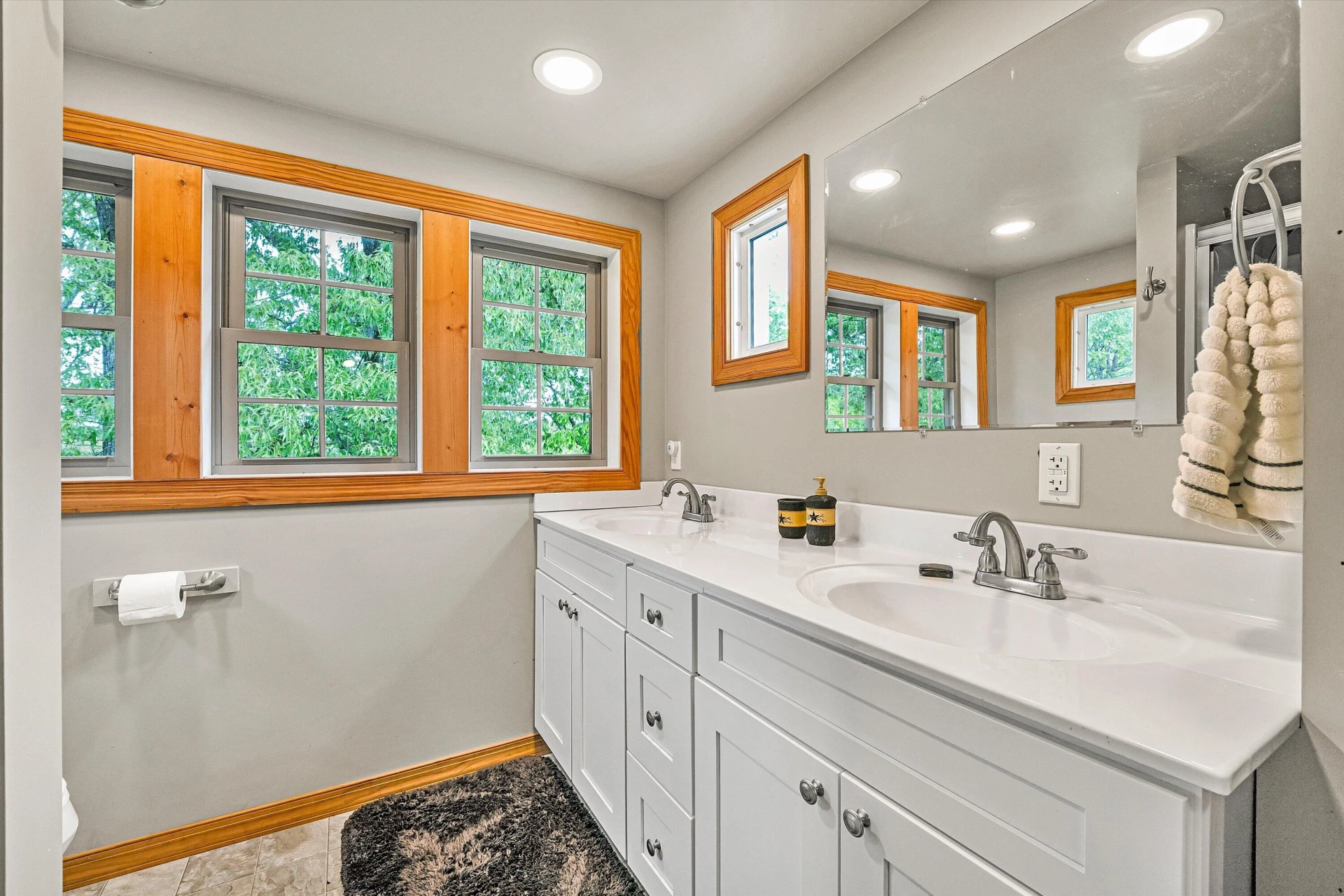 2866 Rucker RD - Photo 17