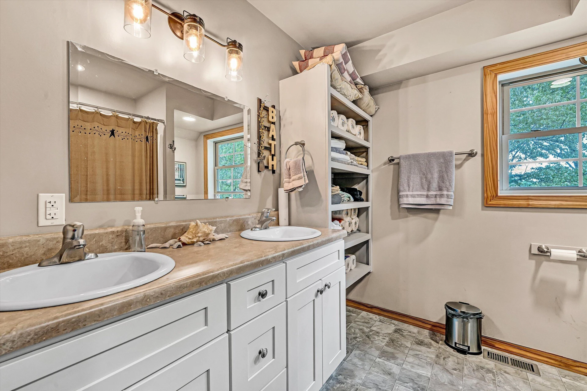 2866 Rucker RD - Photo 24
