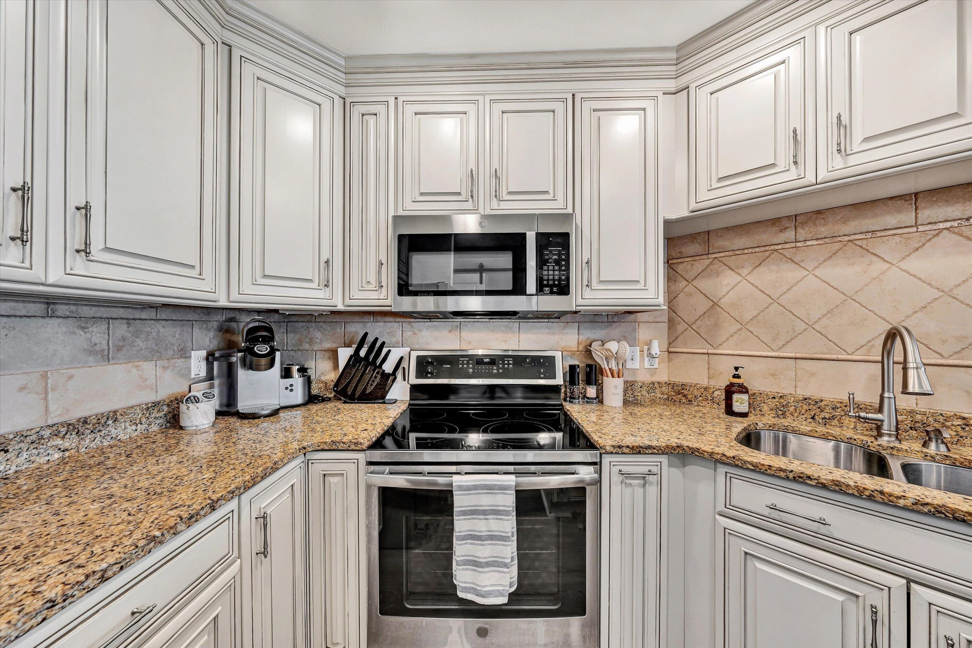 278 Peninsula Point DR - Photo 22