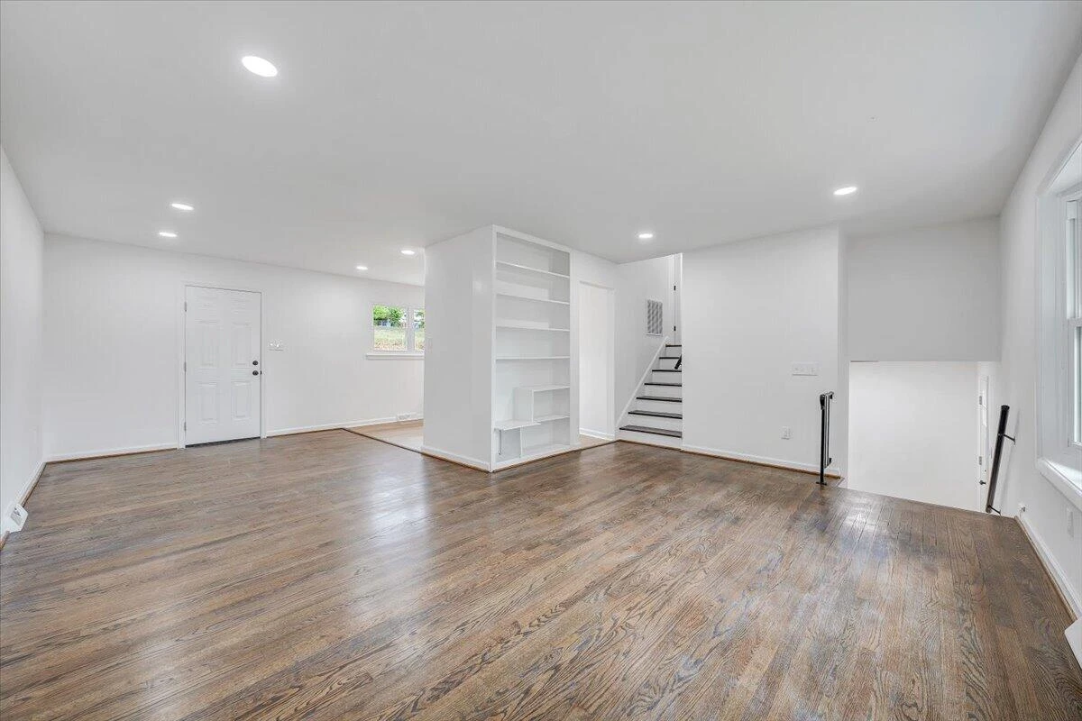 3915 Wilmont AVE NW - Photo 11