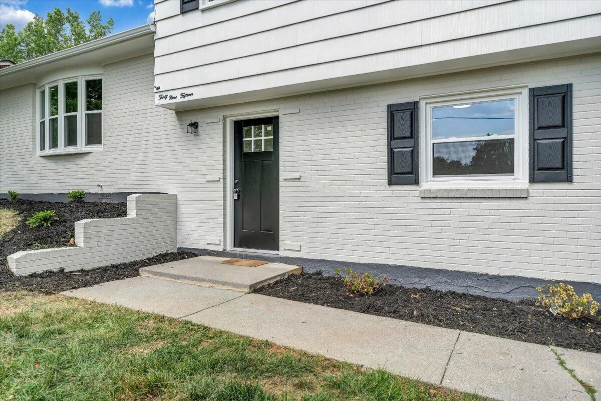 3915 Wilmont AVE NW - Photo 5
