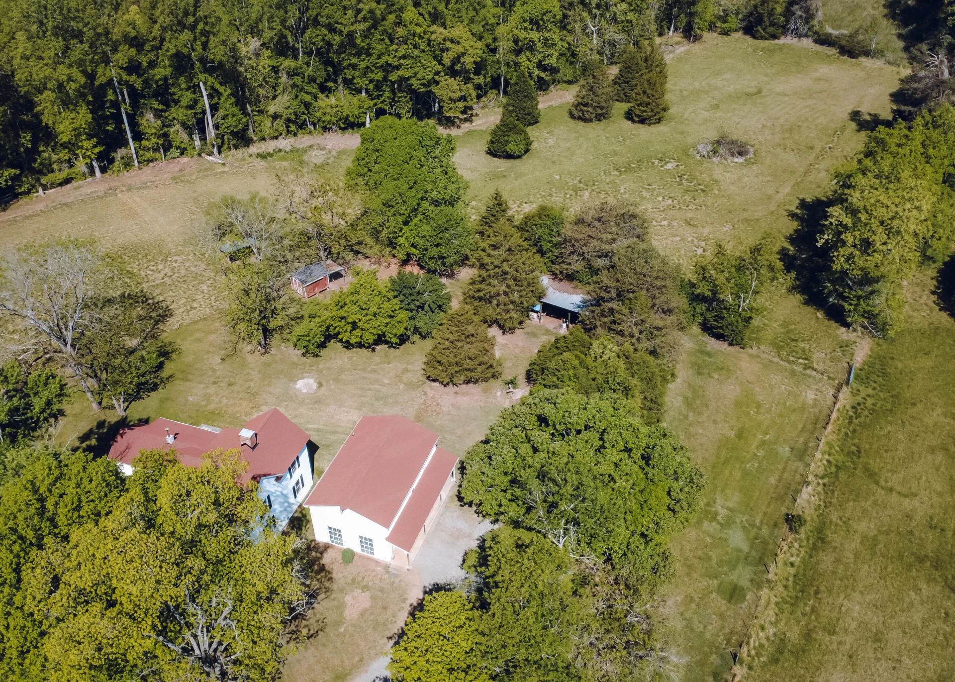 395 Evergreen DR - Photo 2