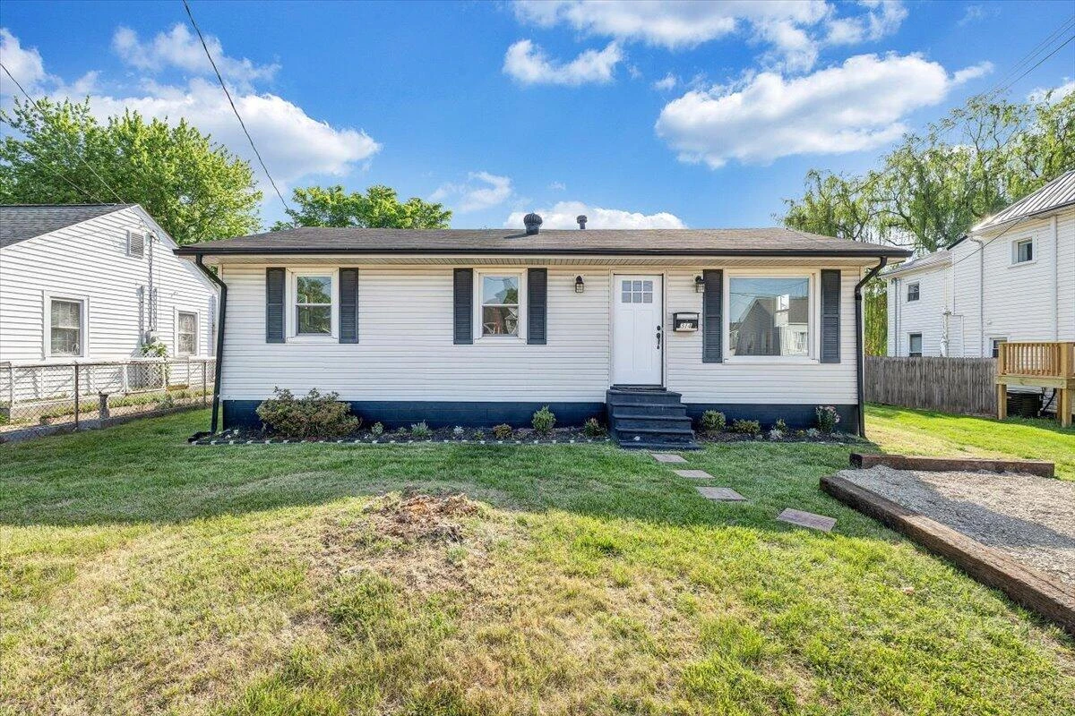 314 White ST
