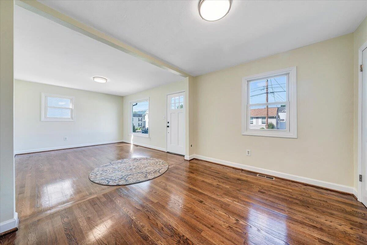 314 White ST - Photo 5
