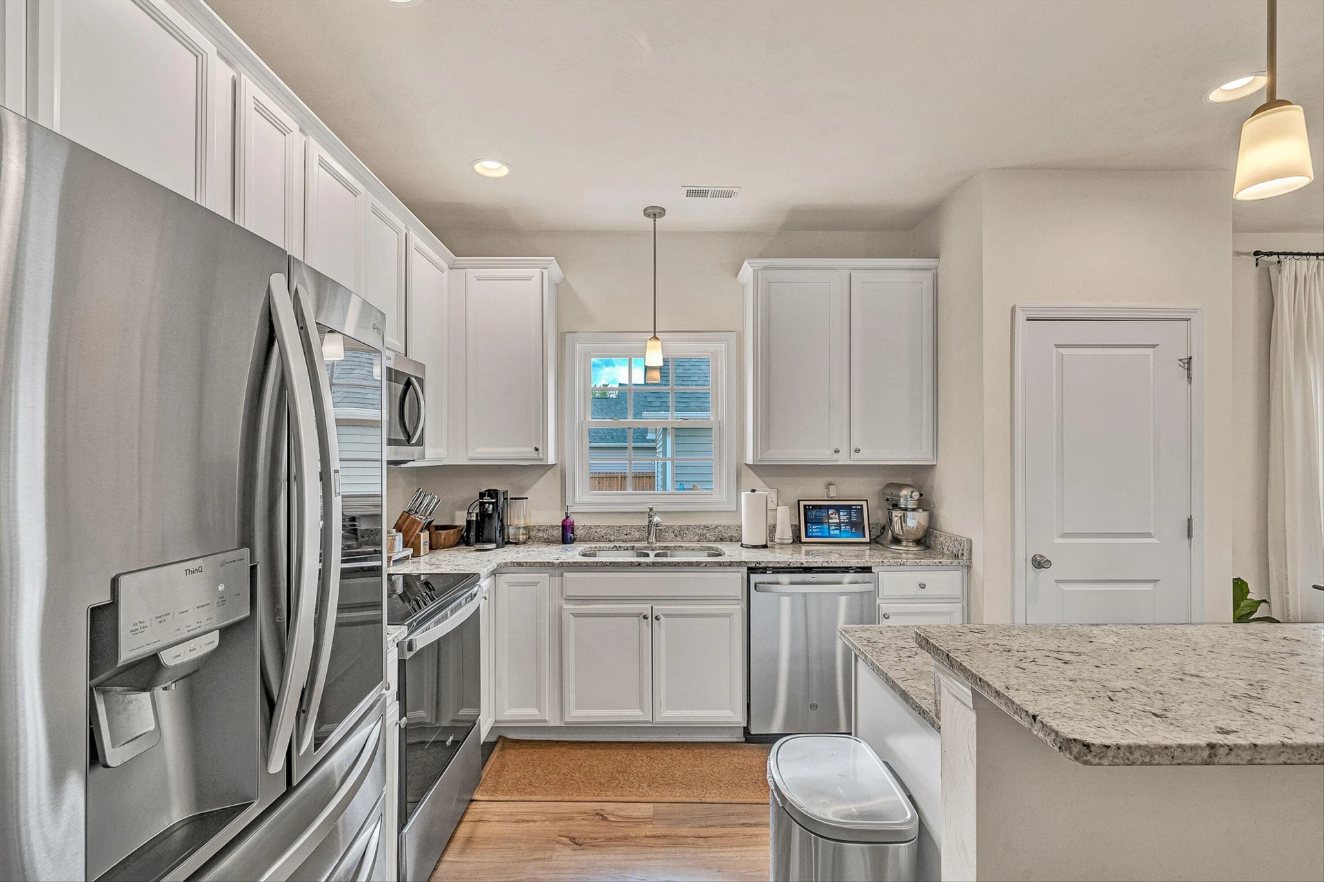 2059 Heys LN - Photo 11