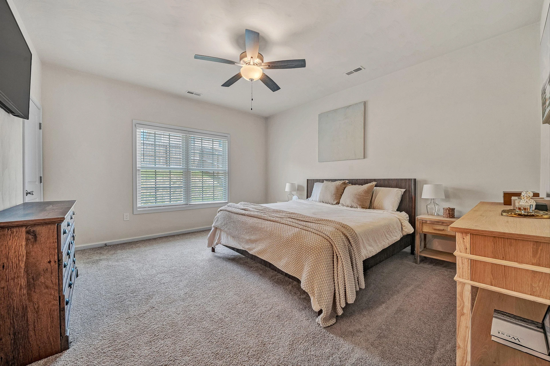 2059 Heys LN - Photo 15