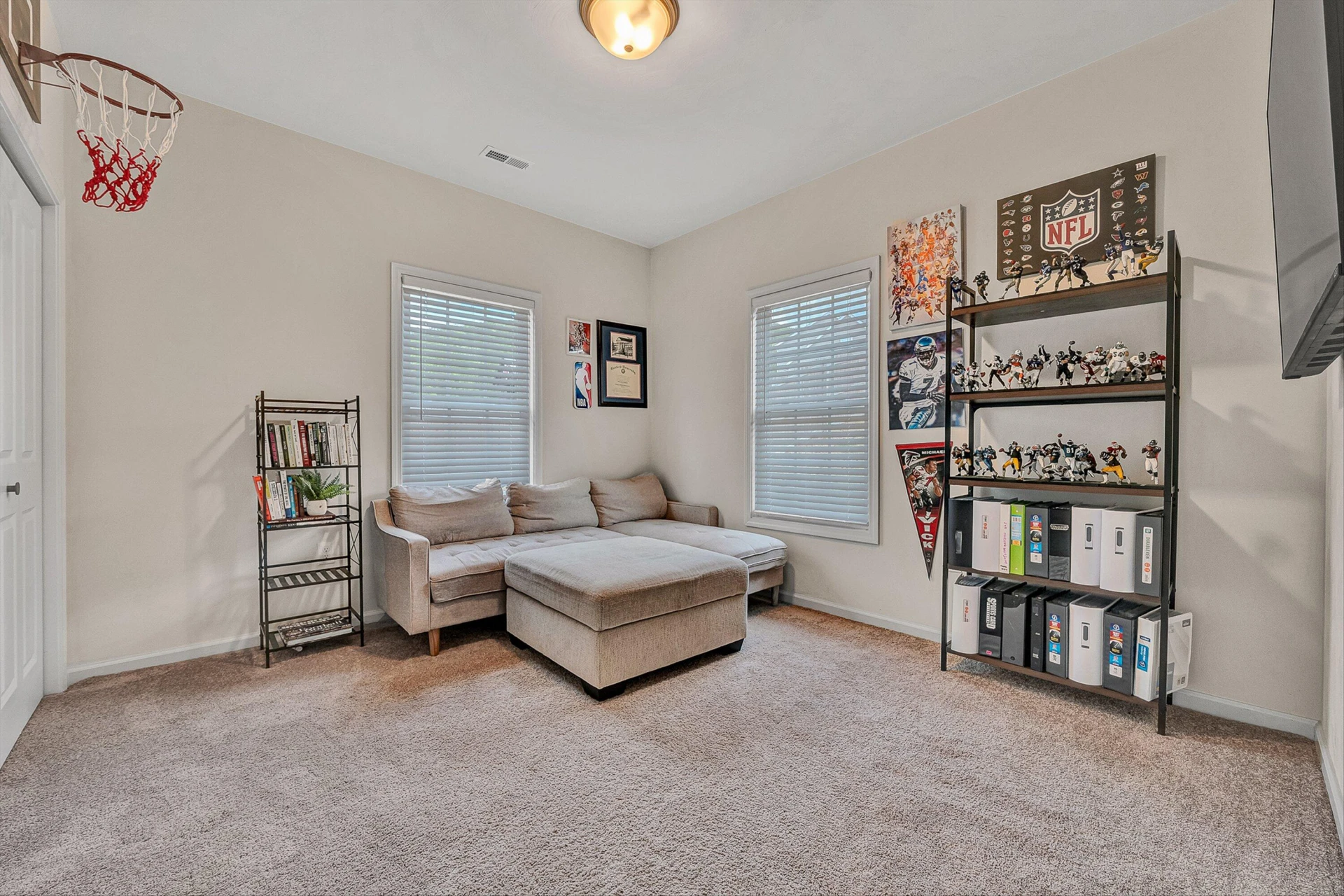 2059 Heys LN - Photo 24