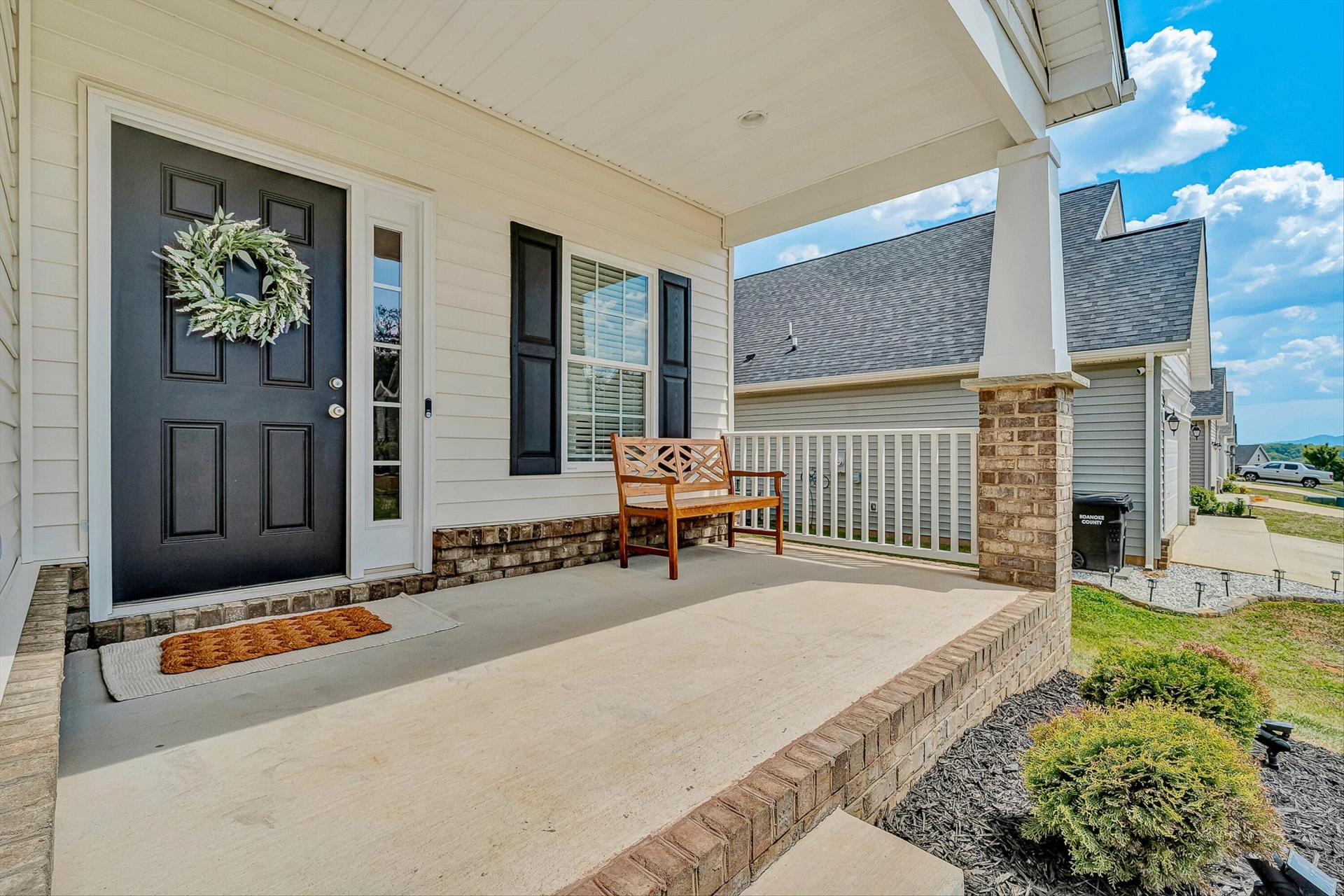 2059 Heys LN - Photo 3