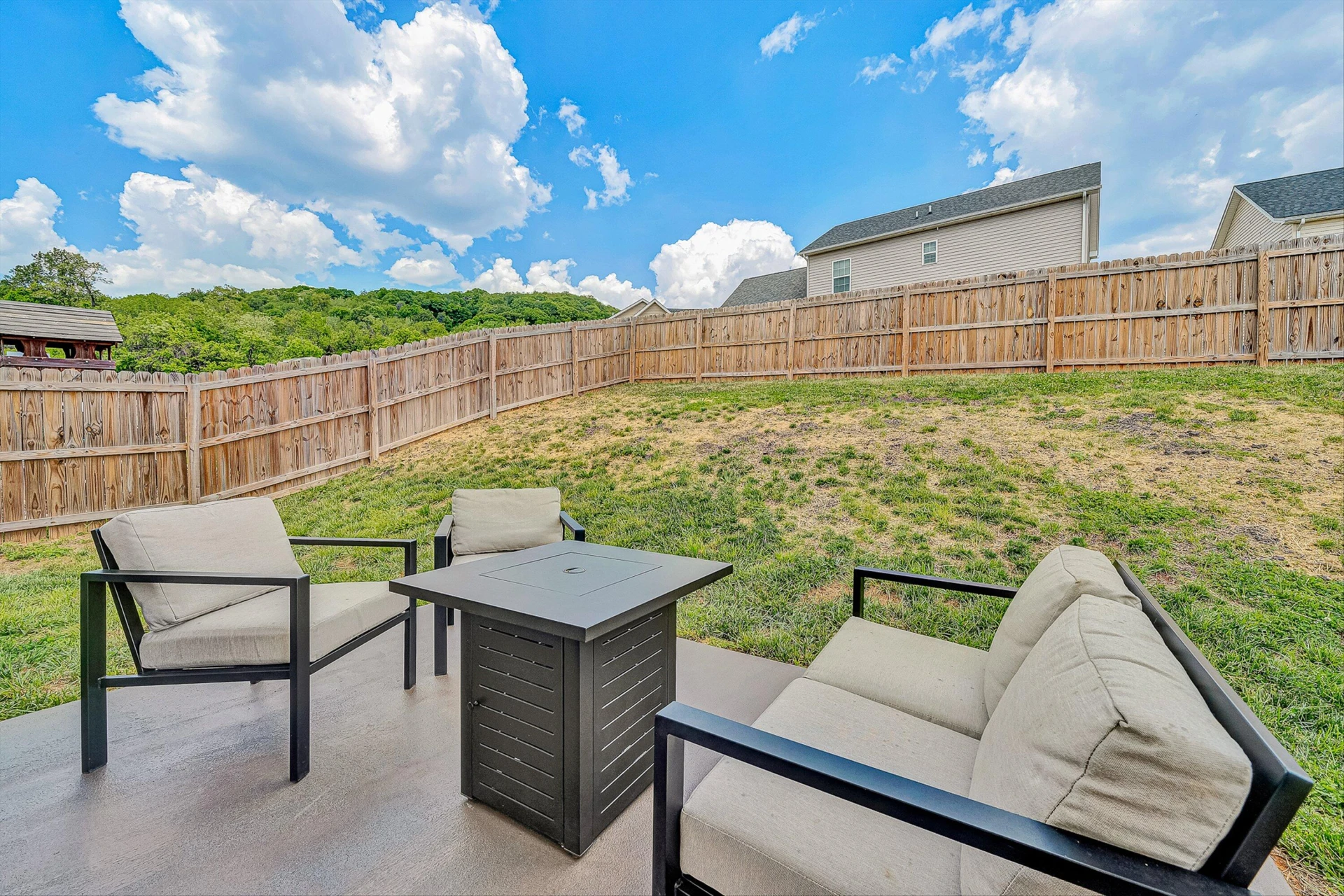 2059 Heys LN - Photo 31