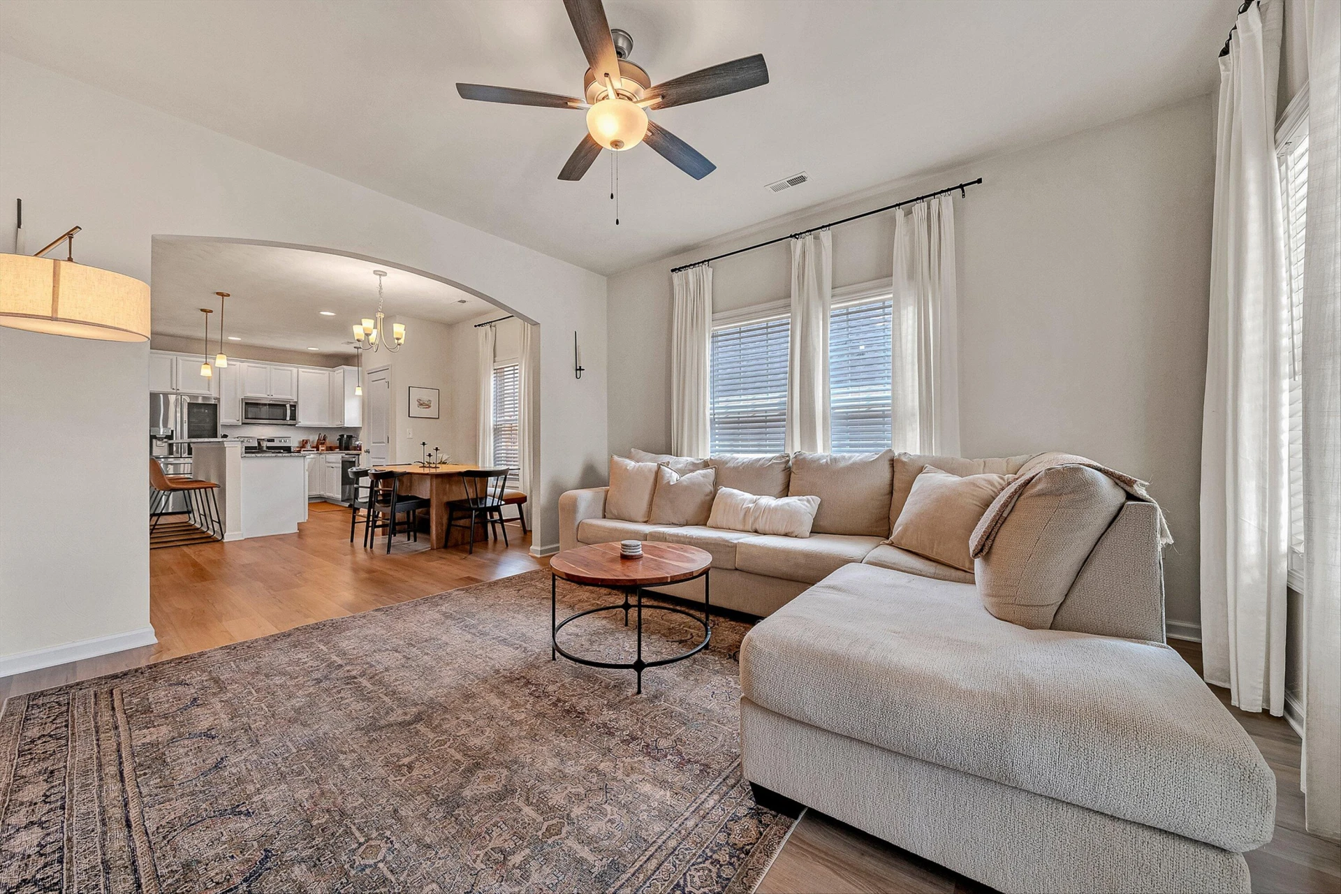 2059 Heys LN - Photo 4