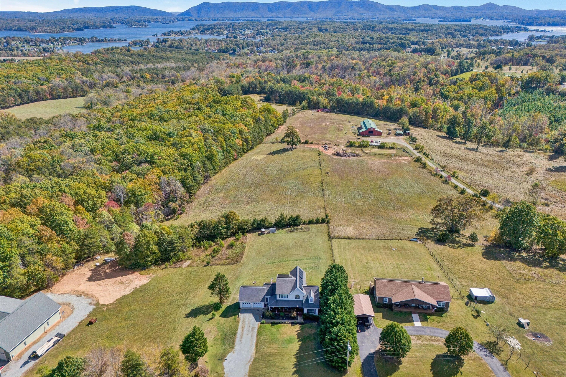 2638 Bluewater DR - Photo 4
