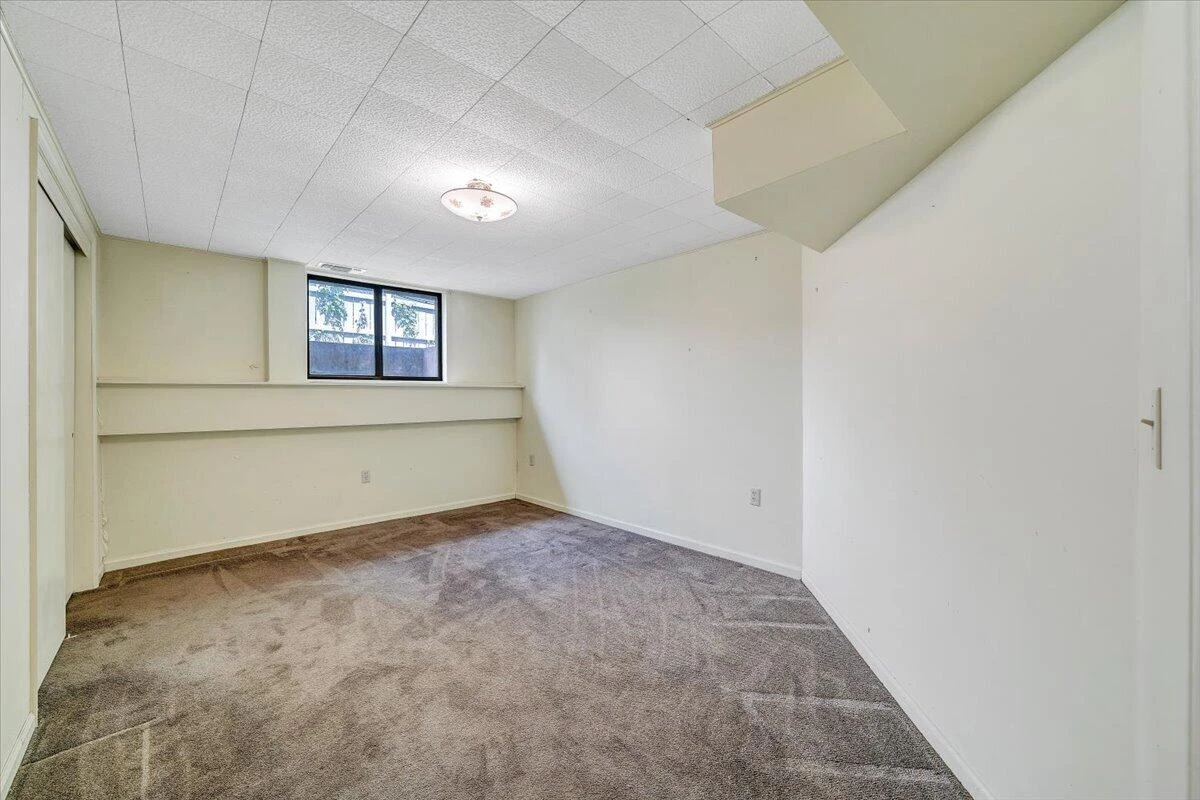 2009 Montclair DR - Photo 41