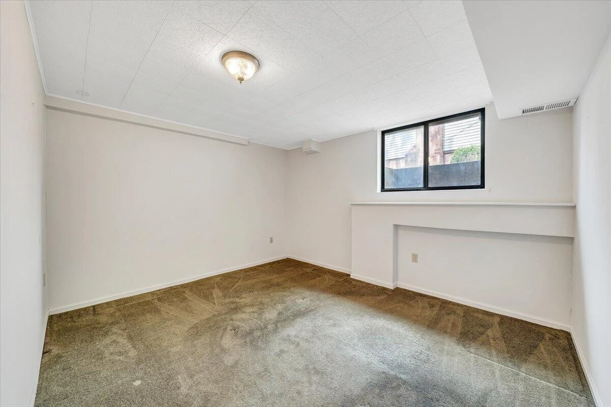2009 Montclair DR - Photo 42
