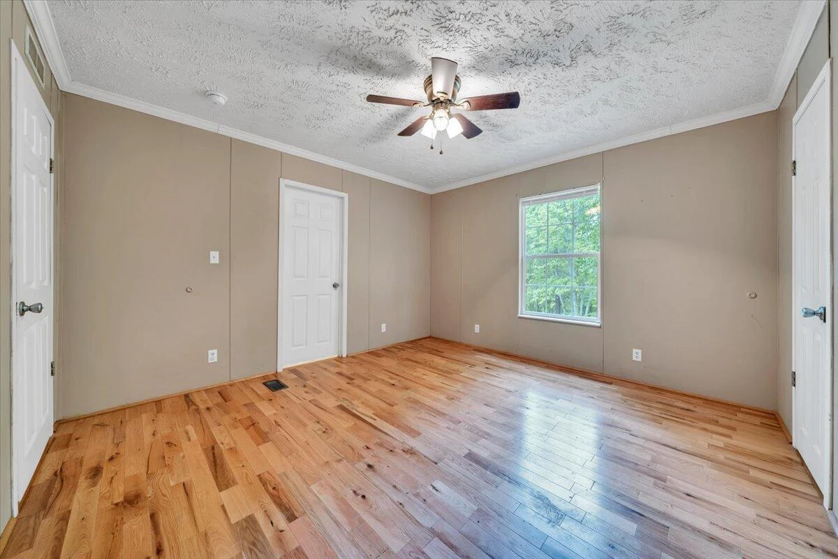 223 Taylor Tyree RD - Photo 18