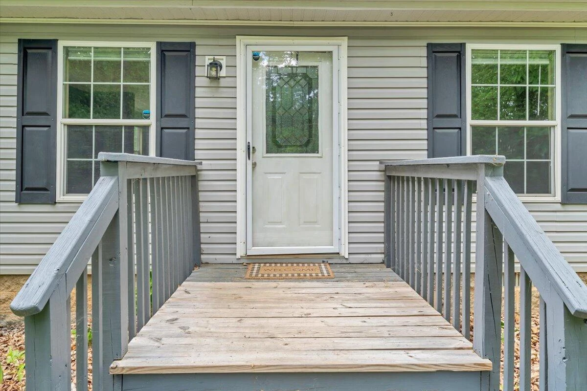 223 Taylor Tyree RD - Photo 2