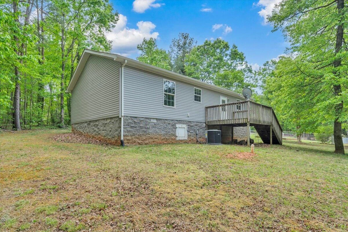 223 Taylor Tyree RD - Photo 32