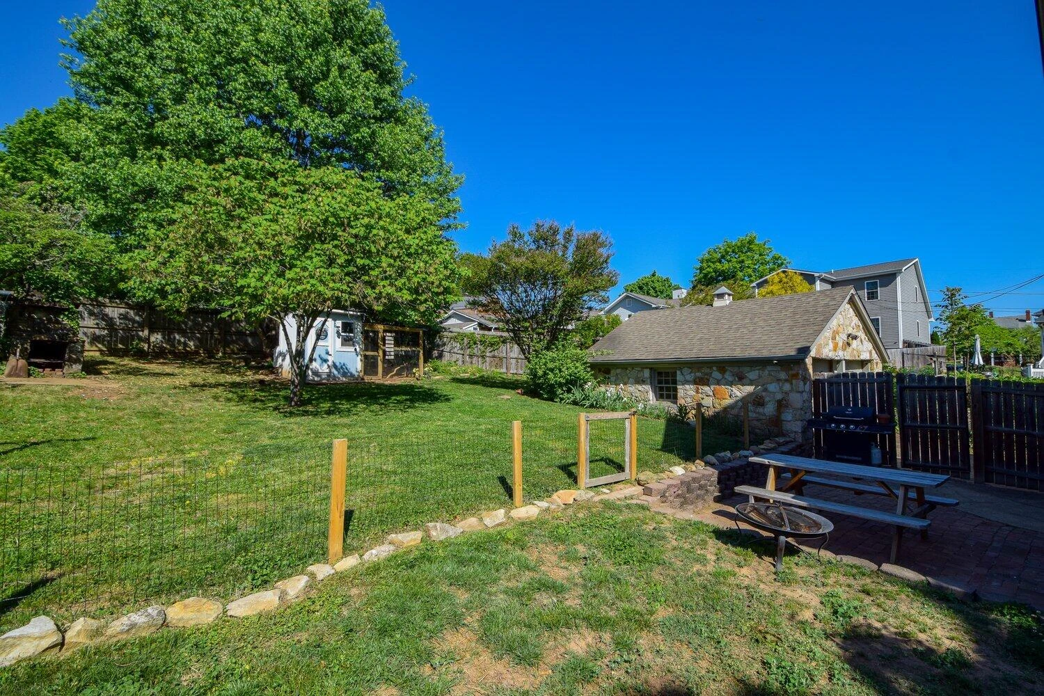 3017 Woodlawn AVE SW - Photo 30