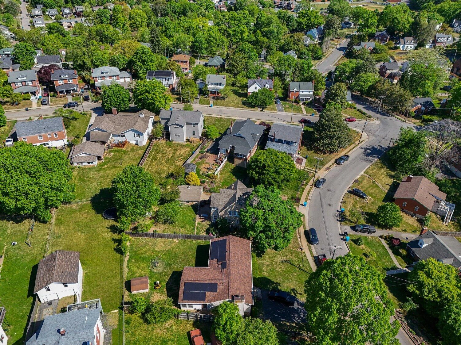 3017 Woodlawn AVE SW - Photo 40