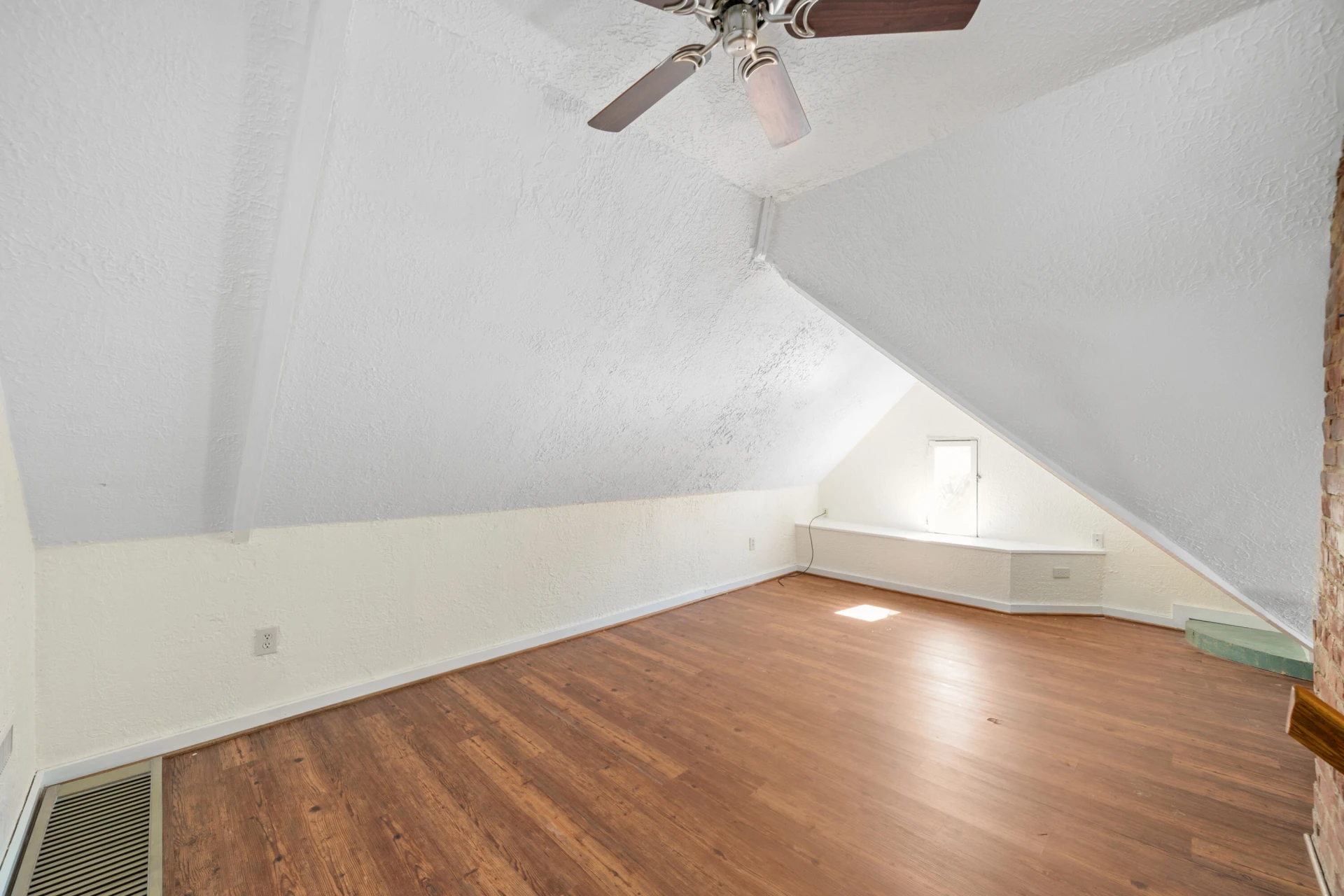 545 Day AVE SW - Photo 16