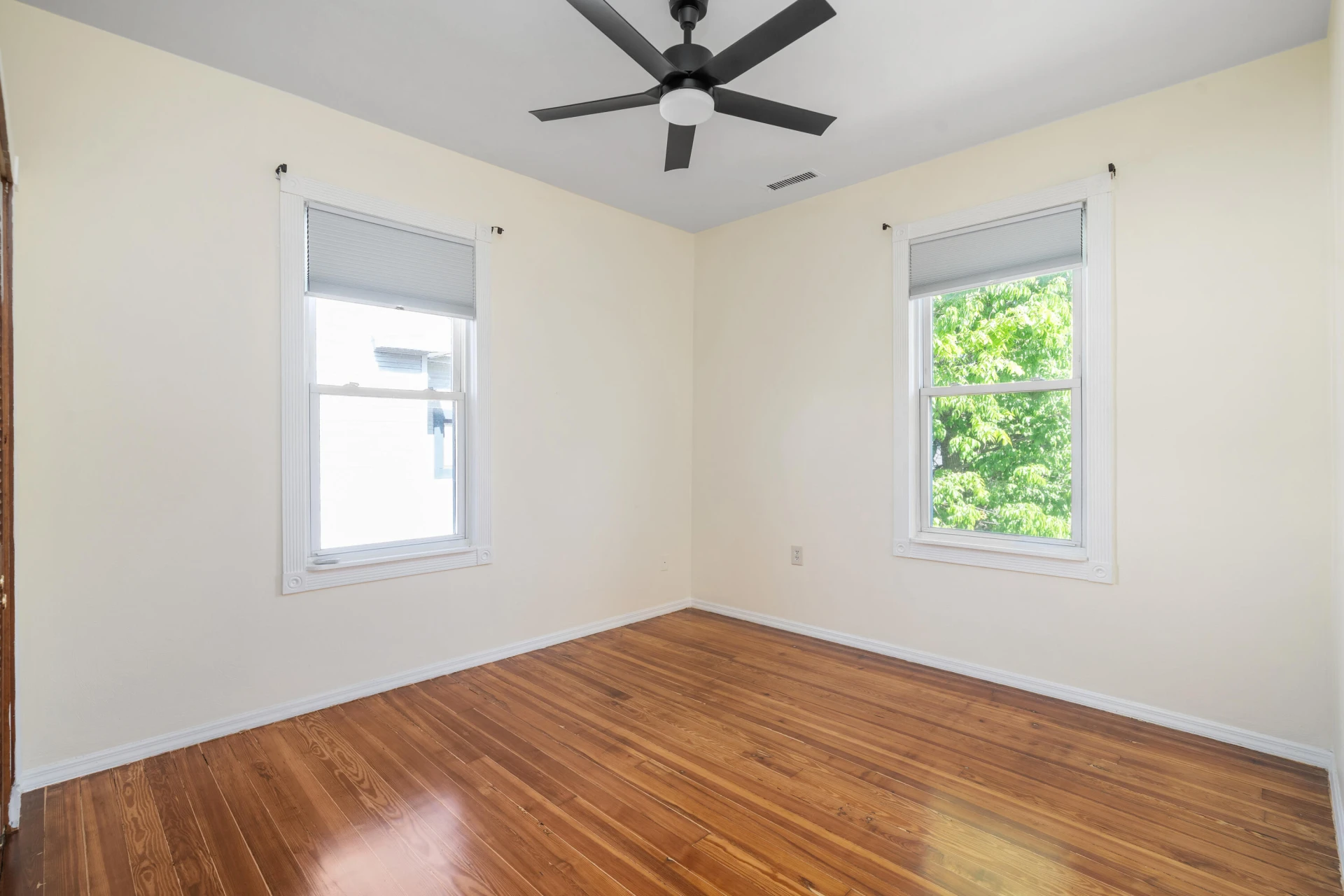 545 Day AVE SW - Photo 18