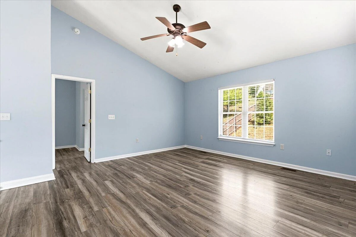 4837 Nelms LN NE - Photo 12