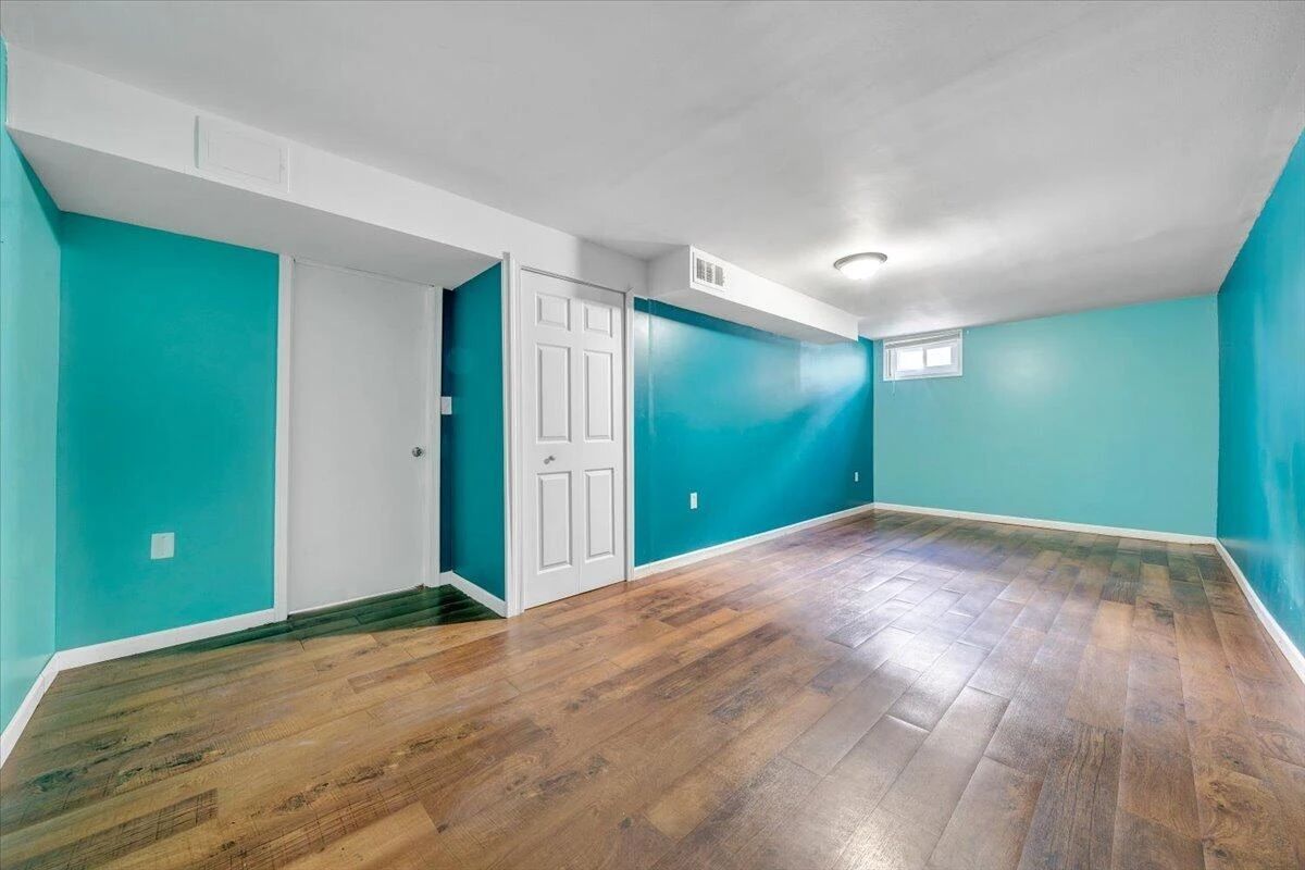 2819 Embassy DR - Photo 36