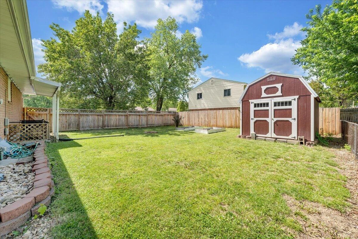 2819 Embassy DR - Photo 41