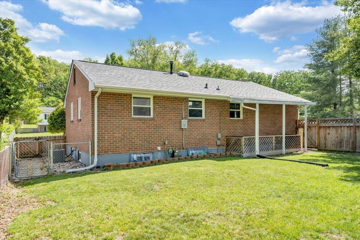2819 Embassy DR - Photo 46