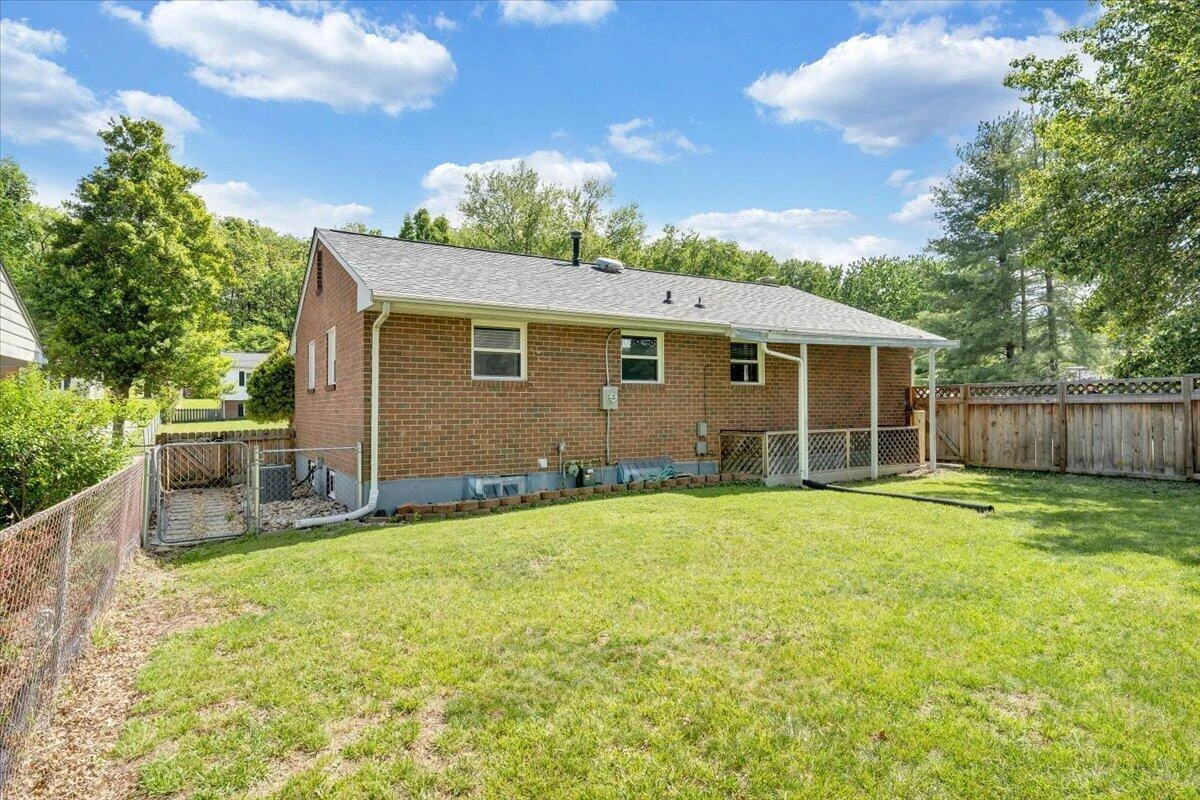 2819 Embassy DR - Photo 47