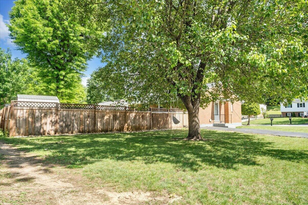 2819 Embassy DR - Photo 52