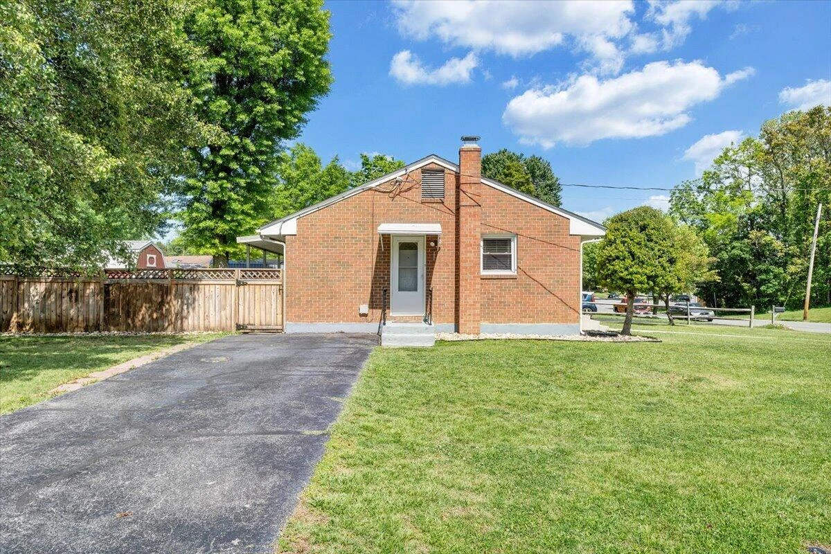 2819 Embassy DR - Photo 53