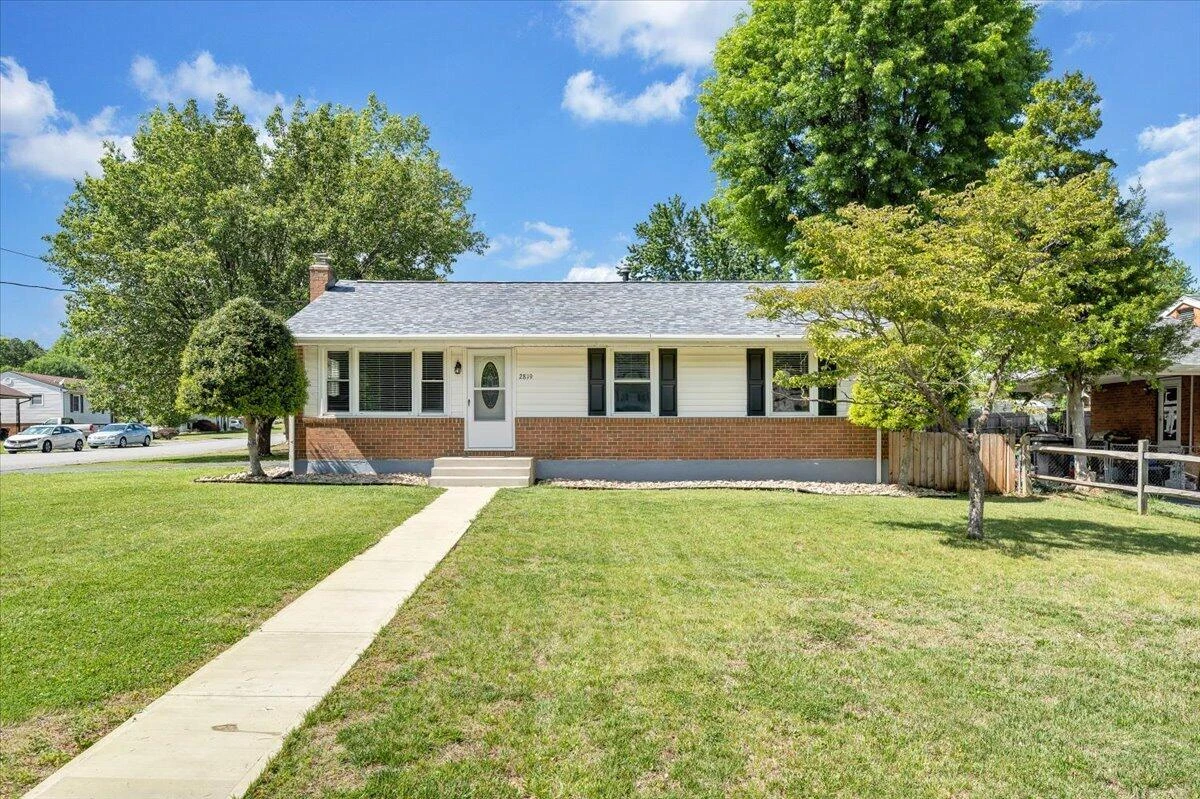 2819 Embassy DR - Photo 56