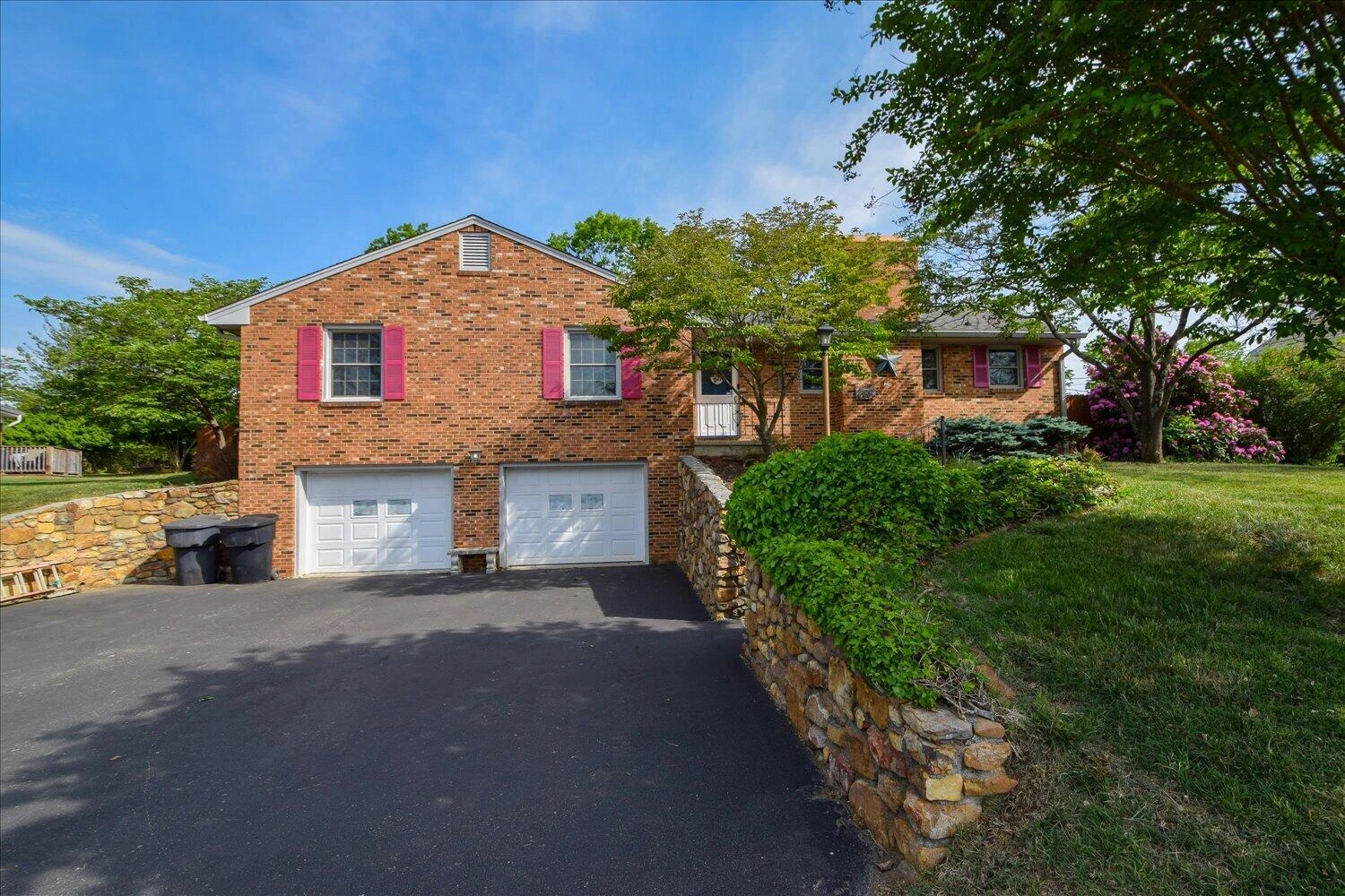 4743 Woodley DR - Photo 32