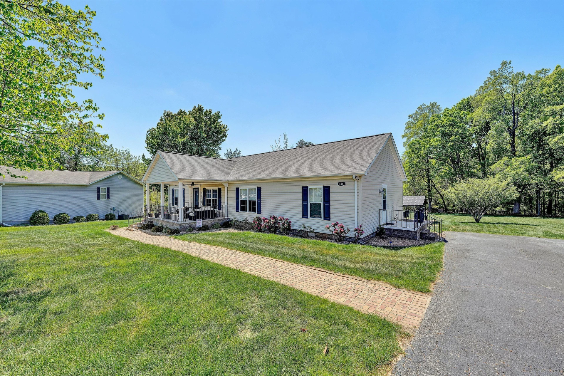 414 Mallard Cove RD - Photo 3